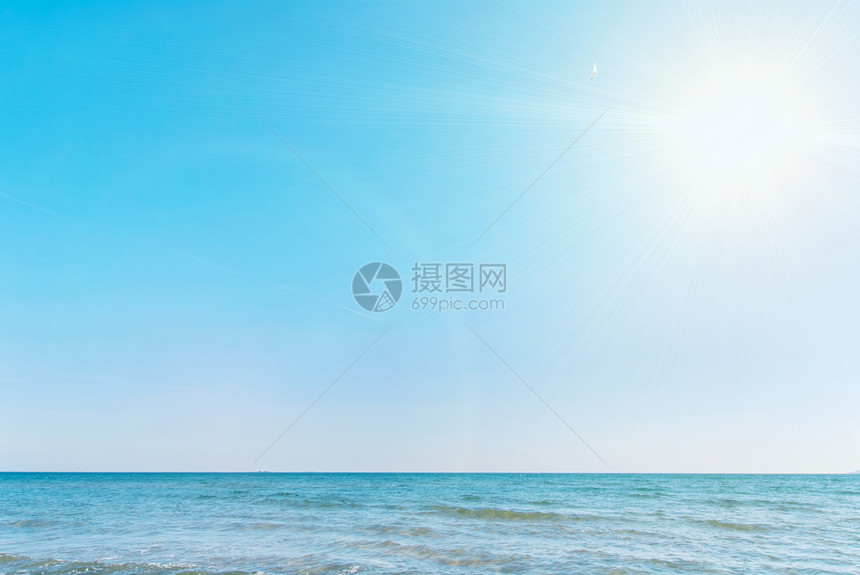 美丽的蓝色加勒比天空和阳光旅行冲浪海岸支撑海滩太阳假期海景热带海洋图片