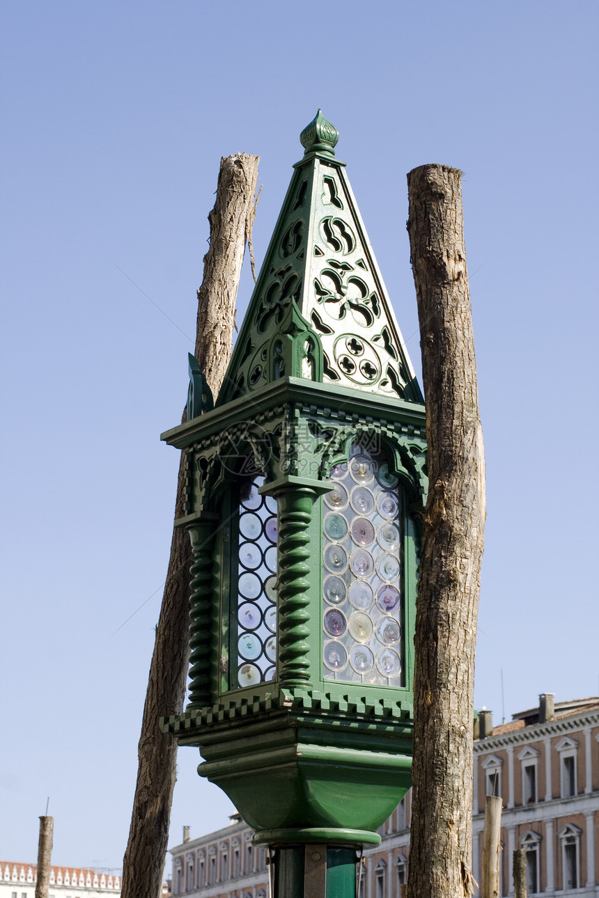 威尼斯灯笼木杆灯光盒子装饰品玻璃绿色风格图片