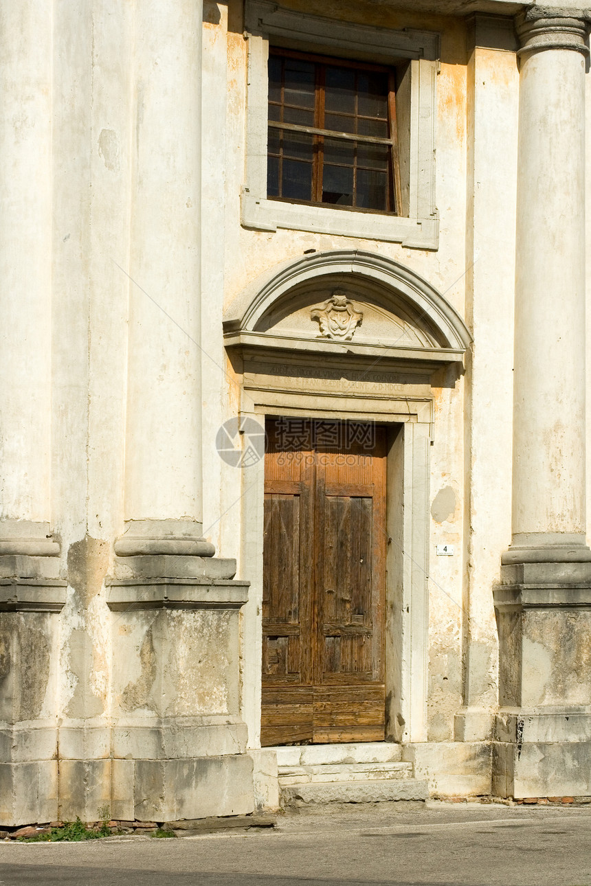 教堂的门门户网站木头石头神职人员入口教会建筑学装饰宗教门楣图片