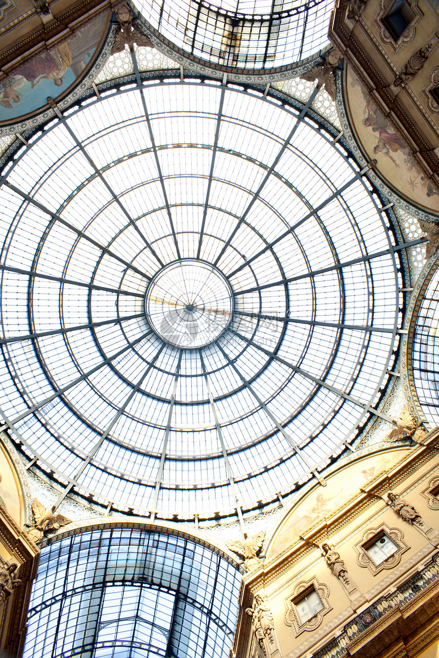 维托里奥埃马努埃莱二世画廊 米兰玻璃圆顶市中心雕塑马赛克长廊金子旅行创新历史图片