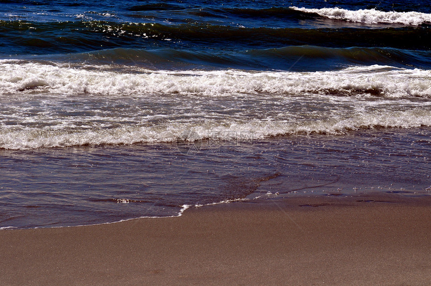 摩托海滩海浪波浪海洋桃金娘图片