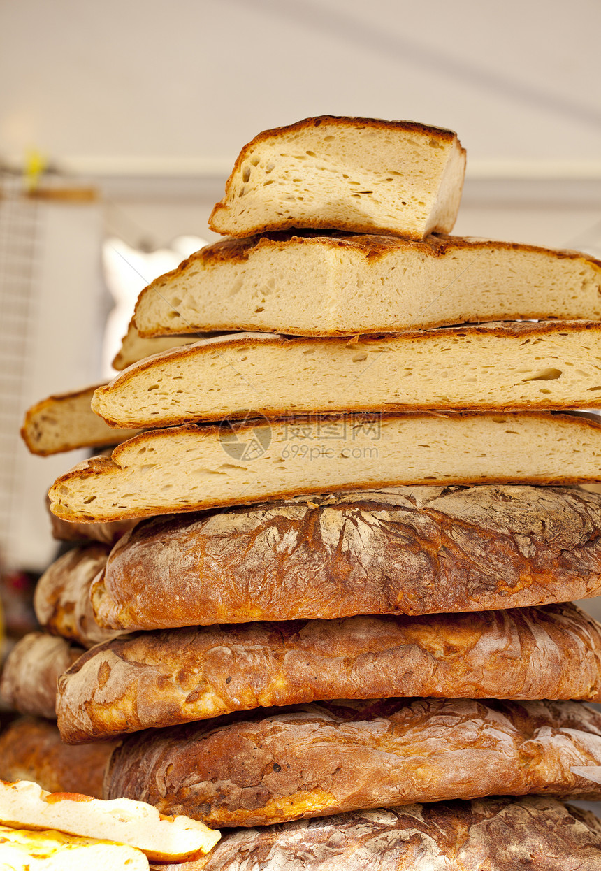 面包饼小吃脆皮营养面包屑食物金子面包早餐棕色图片