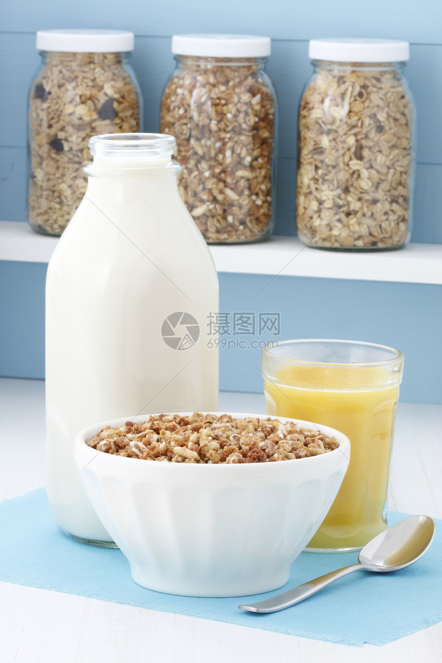 健康 健康的谷物早餐美味杏仁奶制品燕麦葡萄干营养坚果食物小吃玻璃酸奶图片
