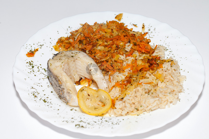 健康饮食     带fisch和蔬菜的棕米食物鳟鱼油炸煮沸糖类餐具草本植物茄子午餐烧烤图片