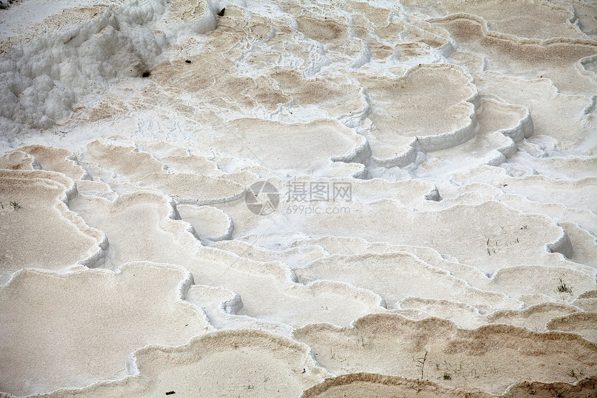 土耳其帕穆卡勒的特雷弗丁池和梯田盆地温泉旅行岩石石灰华地质学碳酸盐石灰石蓝色水池图片