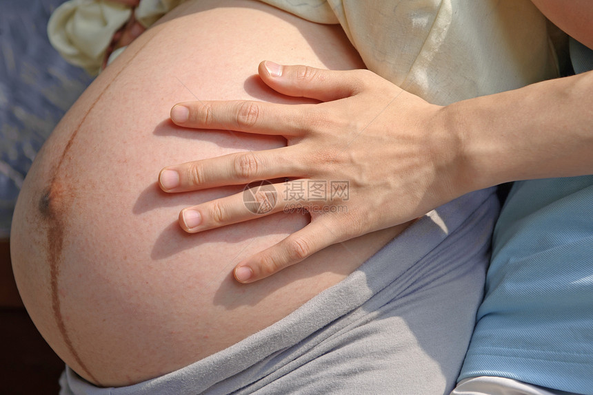 怀孕妇女皮肤成人衣服产妇身体家庭婴儿父母生活母亲图片
