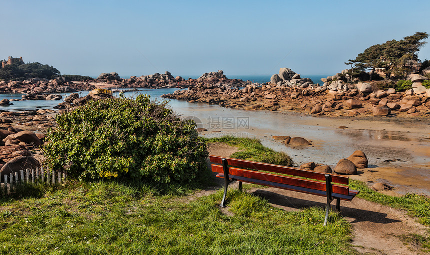 布列塔尼的景观海滩花岗岩吸引力荒野旅游潮汐石头袖子长椅海岸线图片