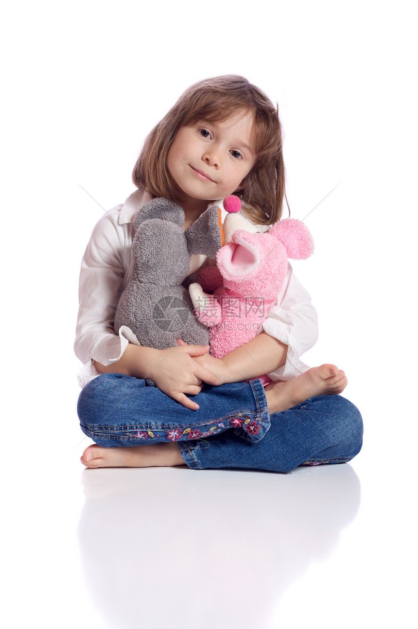 可爱的小女孩青年女孩童年女性幸福玩具微笑老鼠孩子动物图片