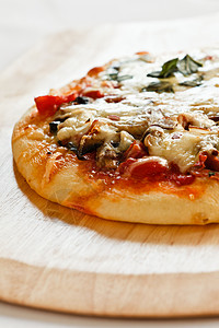 全德披萨摄影脆皮敷料蔬菜食物烹饪高清图片
