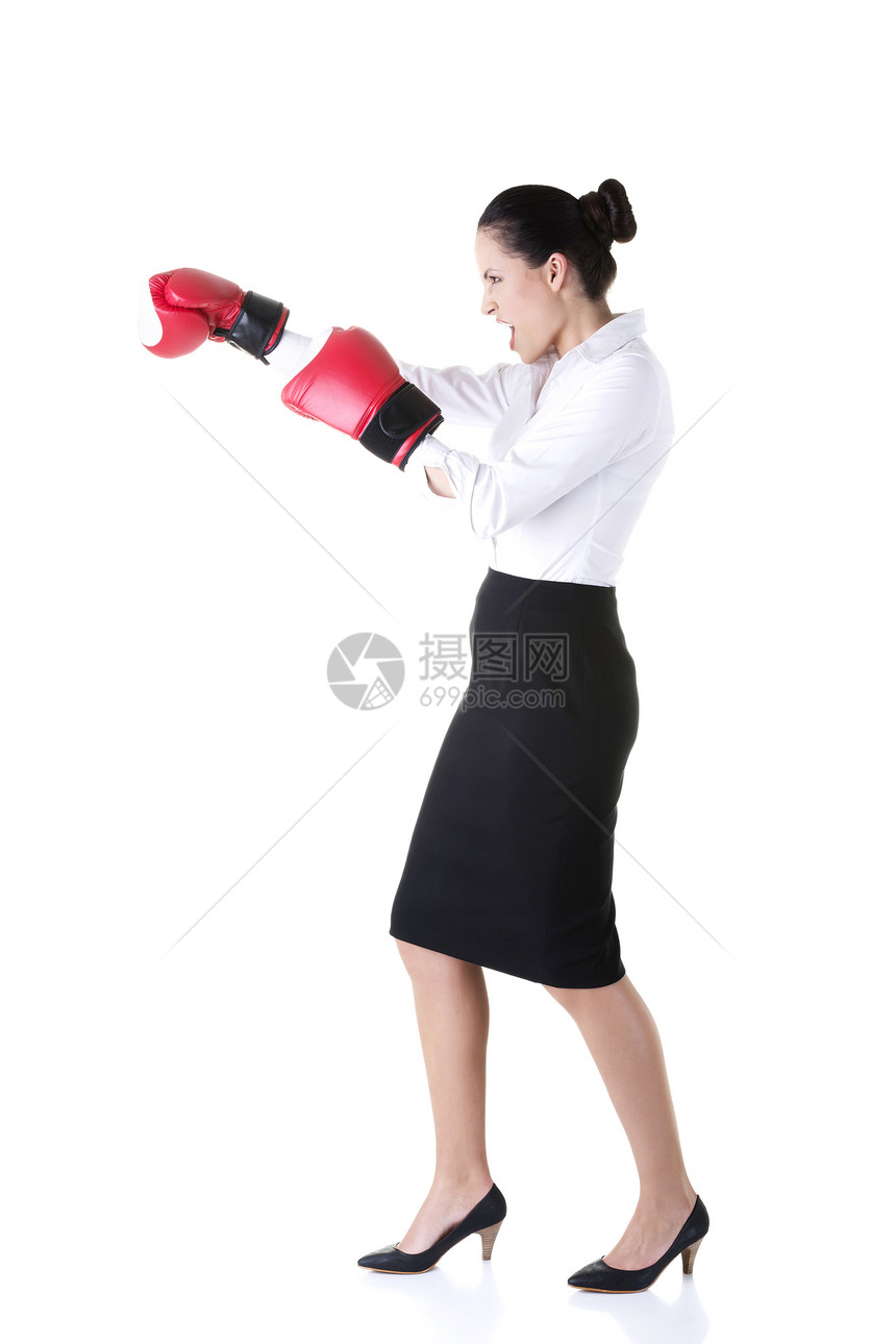 带拳手套的年轻女商务人士秘书工作室人士斗争管理人员竞赛套装白色拳击拳头图片