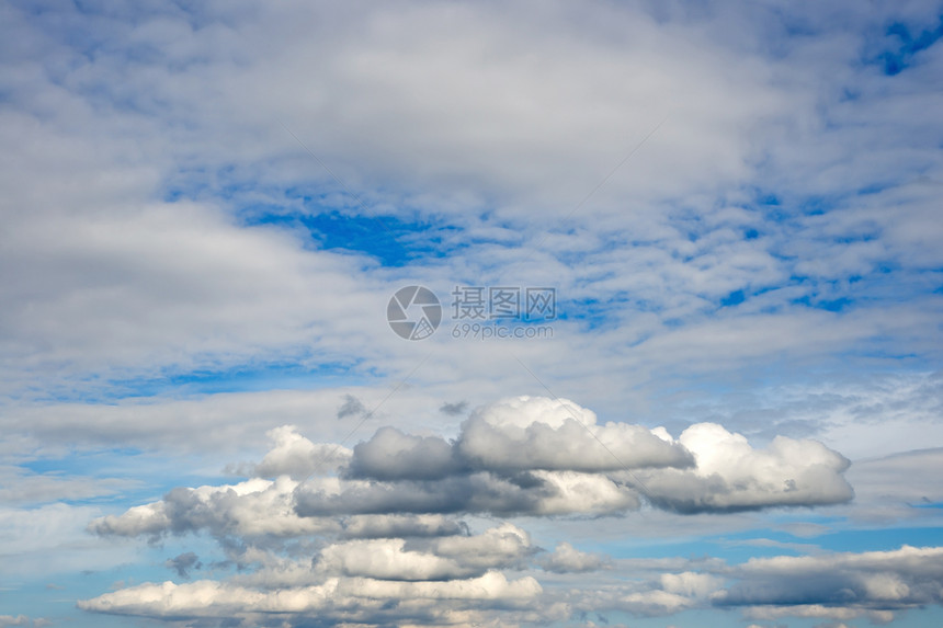 德国上空的云图片