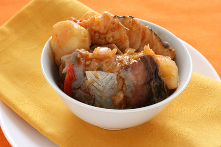 炖鱼土豆国家饮食海鲜盘子鱼片食物蔬菜午餐背景图片