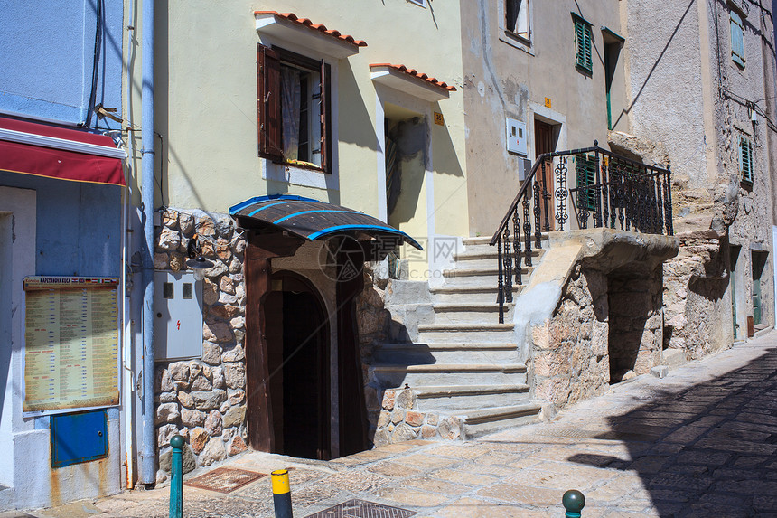 克罗地亚巴斯卡镇房屋街道城市楼梯假期脚步图片