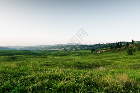 自然及自然资源土地山峰山脉地点太阳旅行阳光天空薄雾高清图片