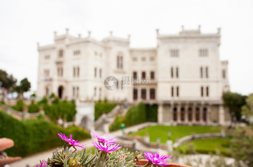 米拉马尔城堡 意大利的里雅斯特历史建筑风俗蓝色摄影纪念碑地标贵族旅游艺术图片