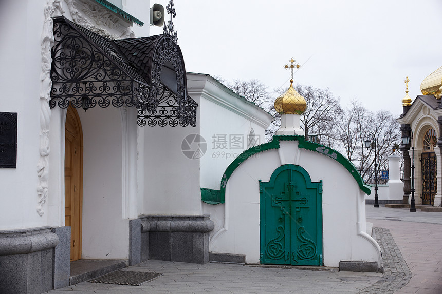 基辅修道院门宗教旅游地标壁画房子教会避难所蓝色天炉入口图片