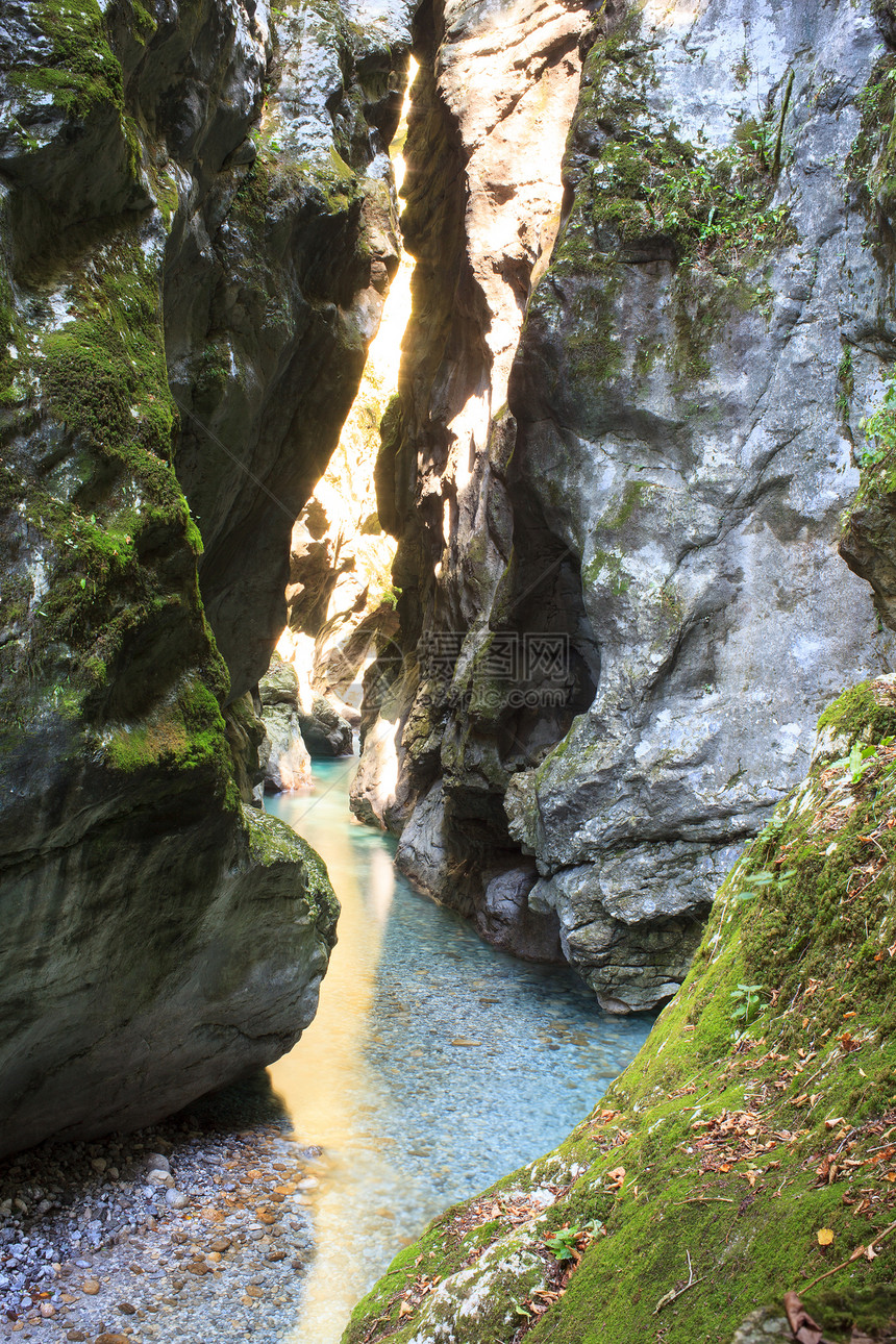 托尔明斯卡科里塔峡谷自然景观荒野森林温泉旅游岩石图片