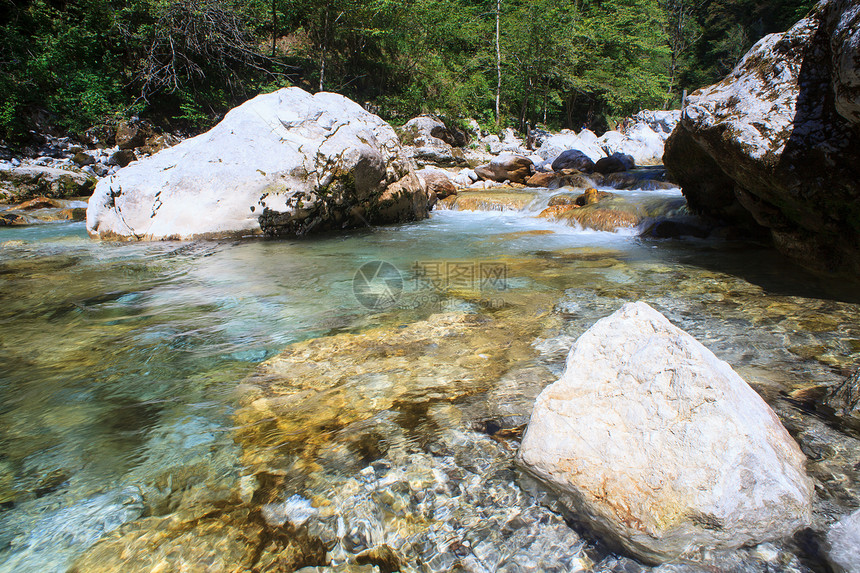 托尔明斯卡科里塔旅游森林峡谷荒野岩石温泉自然景观图片