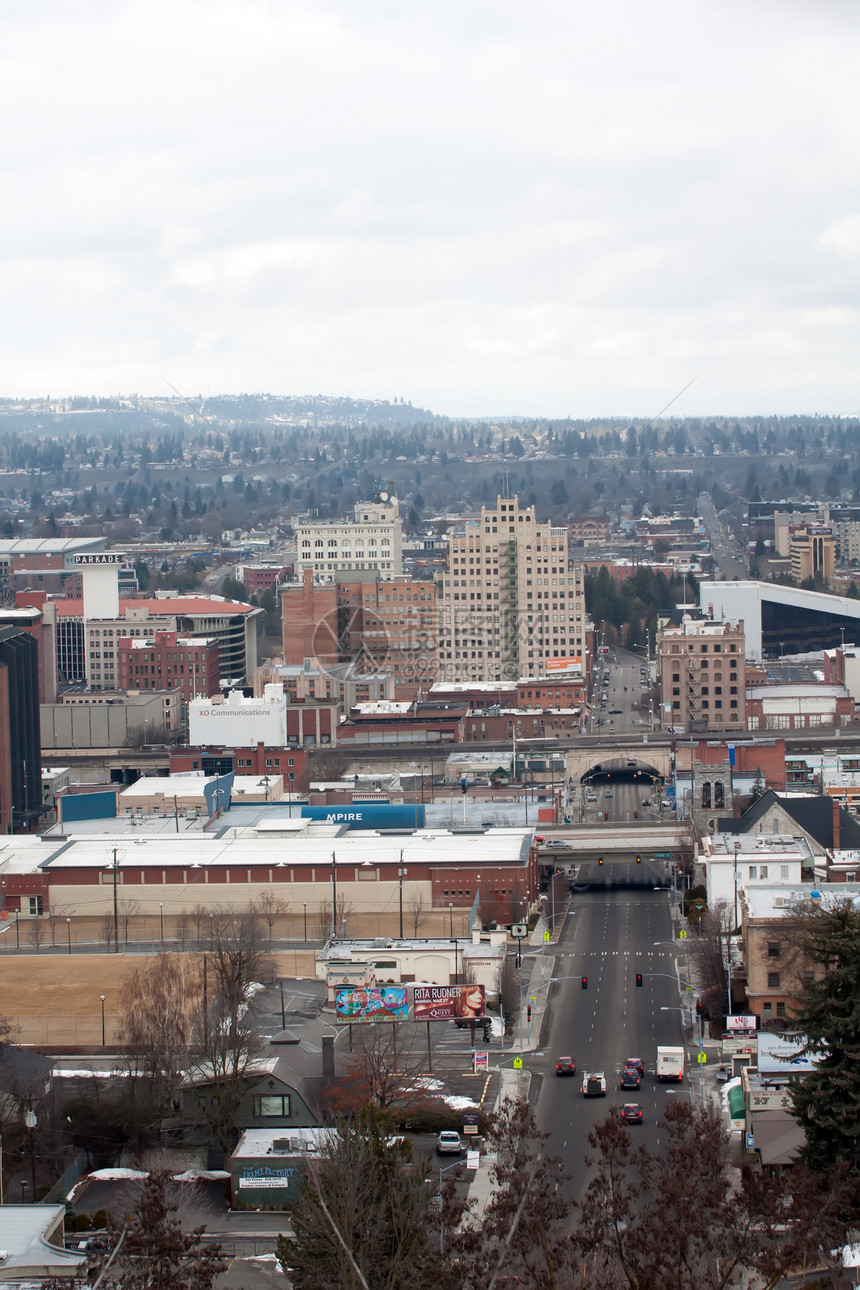 spokane 城市日落立交桥树木建筑瀑布街道市中心驾驶汽车图片