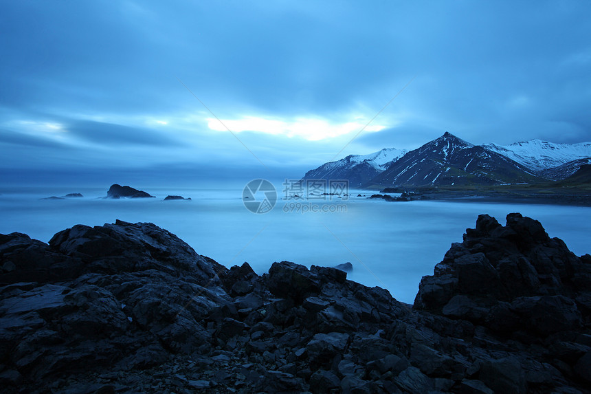 东南冰原的暴风海海岸危险火山海浪天空美丽环境海岸线旅行支撑图片