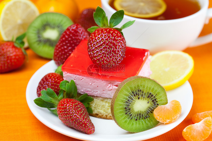 柠檬茶 基威茶 蛋糕和草莓食物飞碟早餐柠檬坚果餐具水果叶子甜点橙子图片