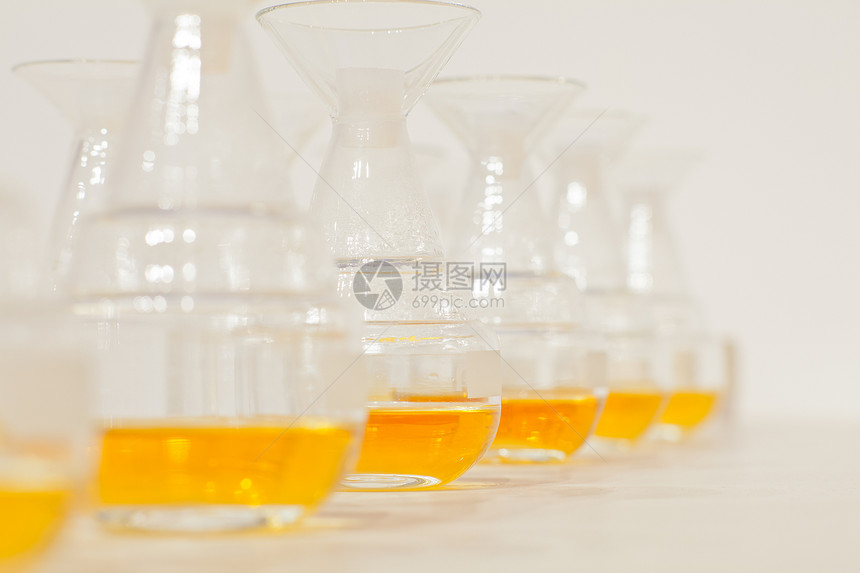 瓶装瓶黄色实验室液体玻璃瓶子酒精图片