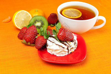 柠檬茶 莱蒙 通达林 kiwi 蛋糕和草莓液体餐具水果糖果食物奶油甜点柠檬杯子坚果背景