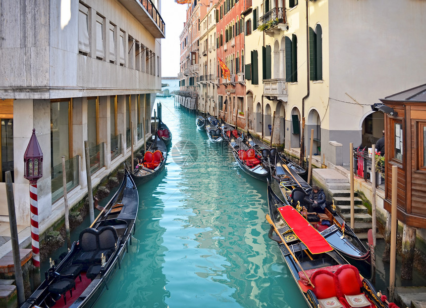 美丽的水上街道     意大利威尼斯港口旅游建筑学巴士蓝色蜜月教会历史假期汽艇图片