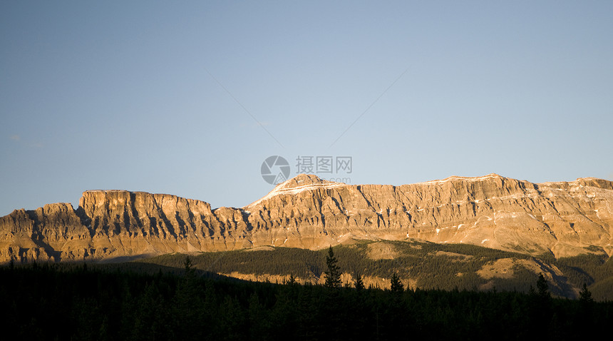 黄金光登山图片