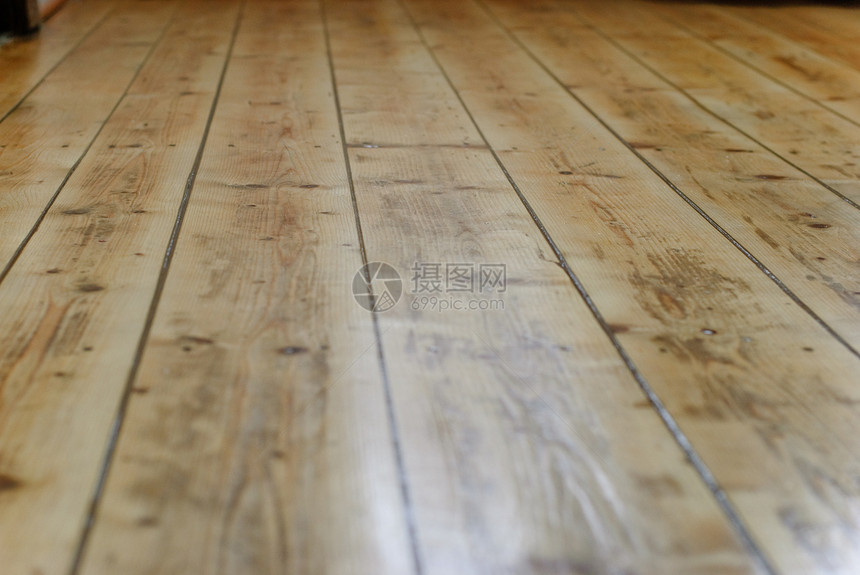 翻修后的木木地板地面木头图片