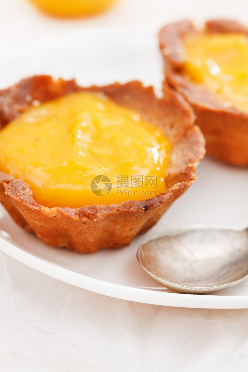 柠檬塔食物水果柠檬糕点营养小吃早餐勺子脆皮白色图片