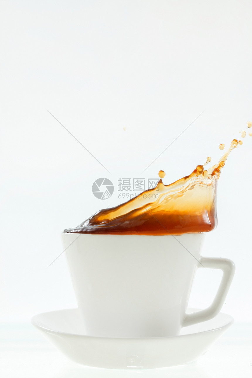咖啡加茶杯杯子飞沫黑色创造力咖啡店飞溅飞碟餐厅白色液体图片