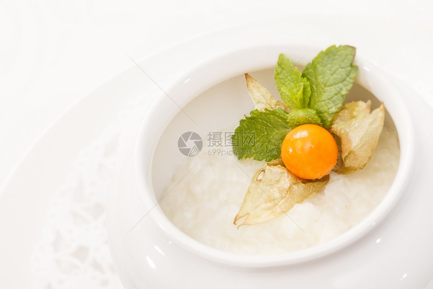 大米的奶油白色醋栗陶器食物牛奶奶制品谷物稀饭美食餐厅图片