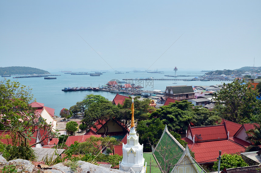 广岛泰国海滨高山的顶端景色海洋运输商品旅行商业港口场景风景村庄天空图片