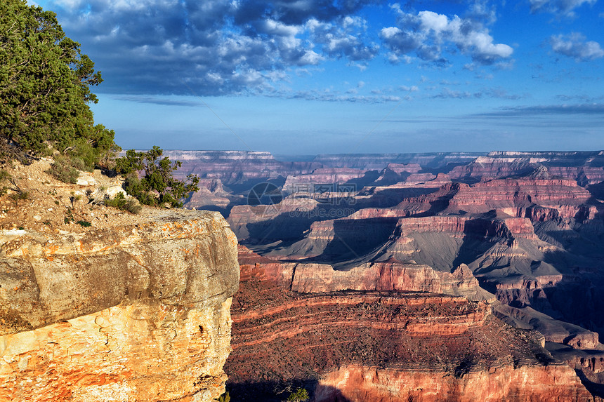 著名的大峡谷水平视图沙漠石头亮度国家荒野日落生活全景纪念碑历史性图片