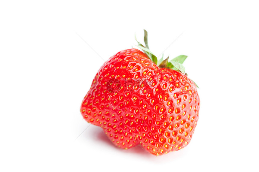 白边上被孤立的红莓草莓美食营养宏观早餐团体叶子浆果生活甜点水果图片