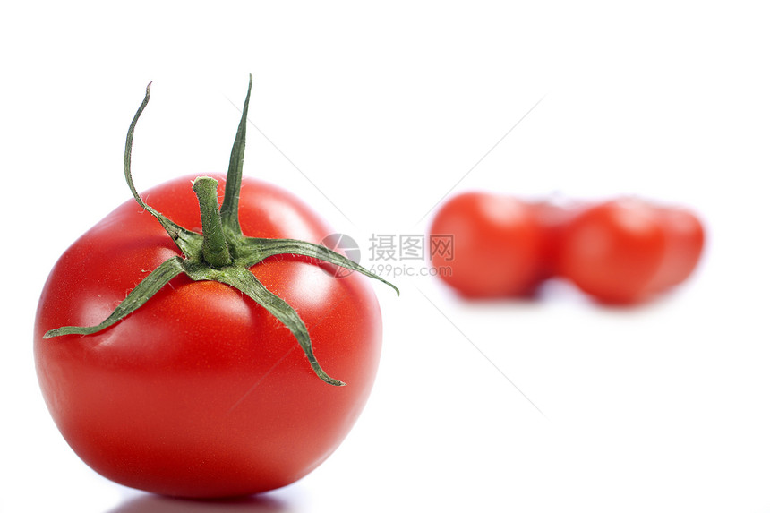 新鲜红番茄蔬菜李子红色白色图片
