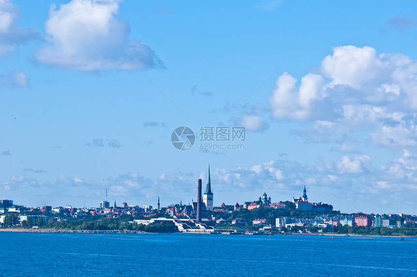 塔林蓝色风景天际景观旅行首都建筑历史性城市天空图片