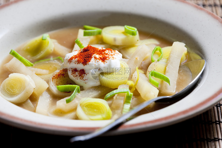 与可拉比的红菜汤盘子食品熟菜静物美食菜肴熟食营养蔬菜奶油图片