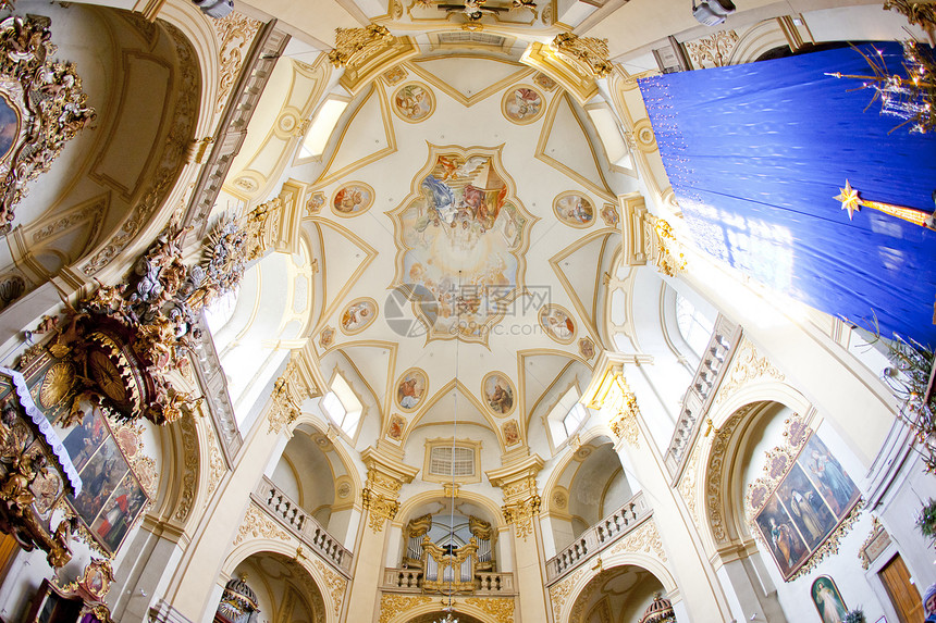 波兰Wamberzyc 波兰万贝尔日斯朝圣教堂内地教会旅行历史圣地鱼眼建筑学内饰位置天花板外观图片