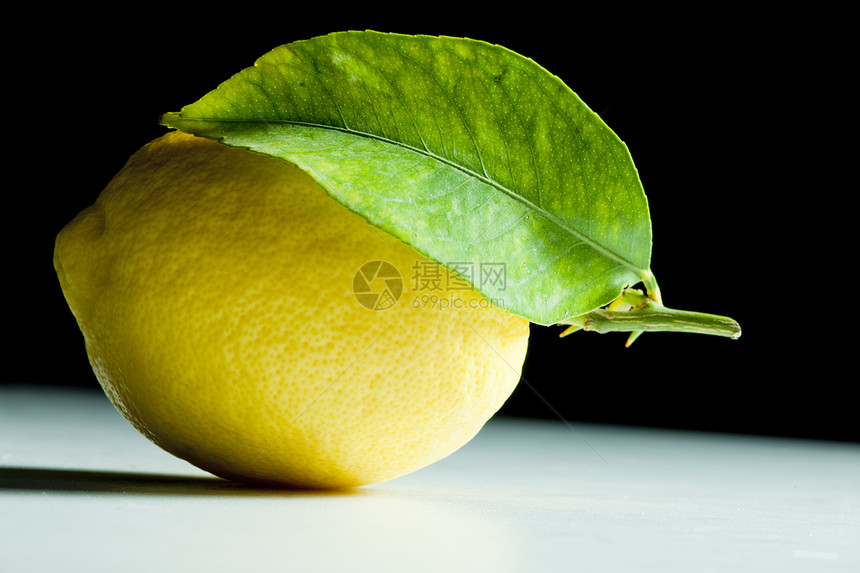 柠檬加叶子食品维生素水果黄色热带食物静物树叶内饰营养图片