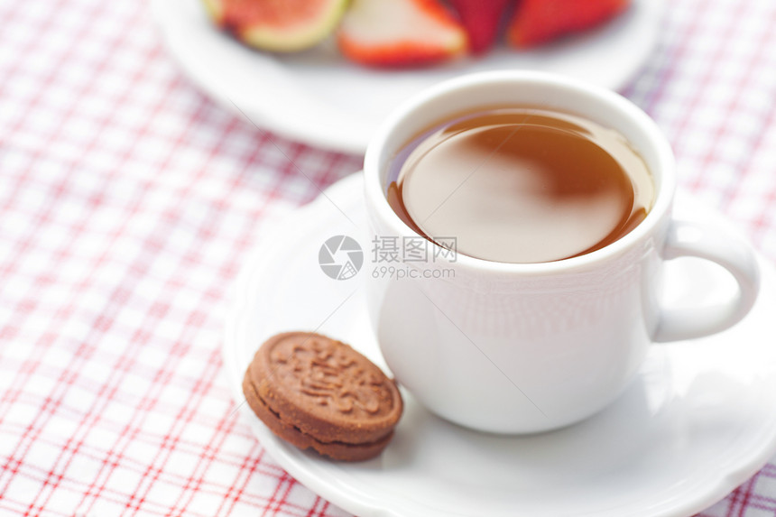 茶 饼干 无花果和草莓美食飞碟水果食物柠檬织物叶子杯子菜肴糕点图片