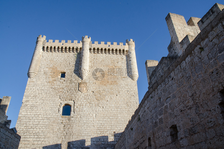 西班牙佩纳菲埃尔城堡石塔旅游地标建筑学石头历史堡垒历史性白色建筑入口图片