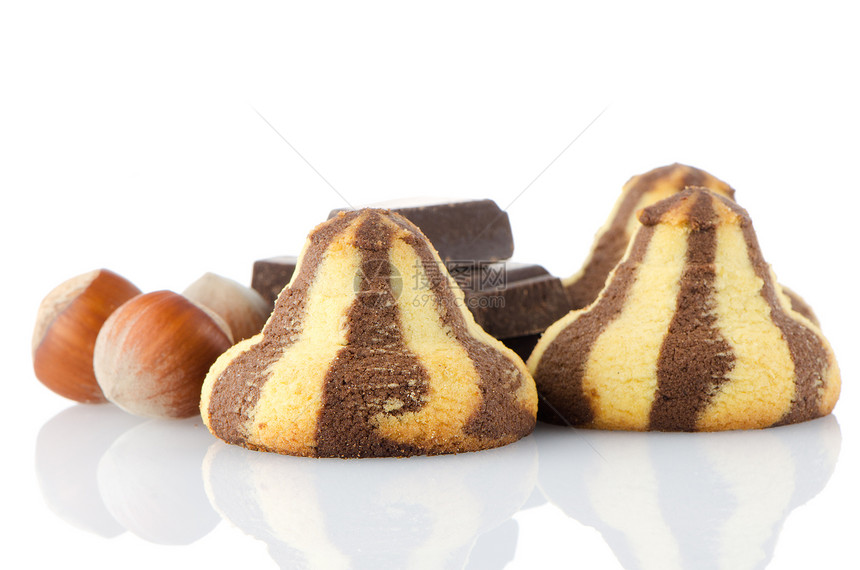 土制巧克力饼干锥体传统圆锥形白色棕色榛子小吃甜点育肥夫妻图片