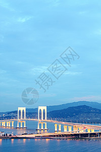赛万桥灯光大都市中心两极风景反射地标圆形建筑珍珠背景图片