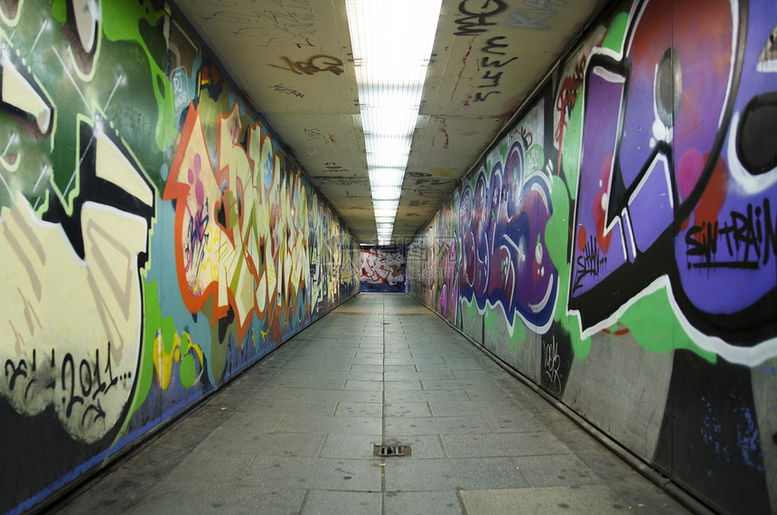 涂漆城市隧道色调风化走廊裂缝艺术街道染料阴影图片