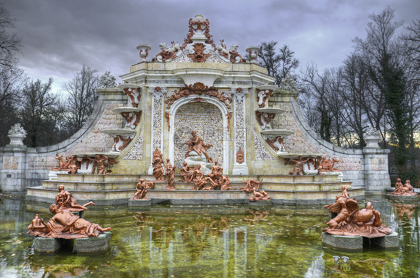 位于西班牙 和Leon等宫殿花园的不老泉纪念碑电声器旅游城市游客艺术城堡遗产风格公园图片