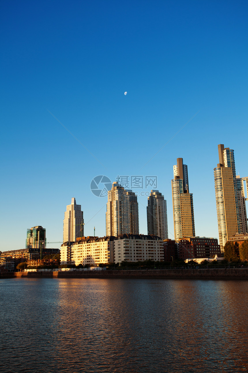 阿根廷布宜诺斯艾利斯市中心血管全景月亮护卫舰日落时间景观建筑学地标图片