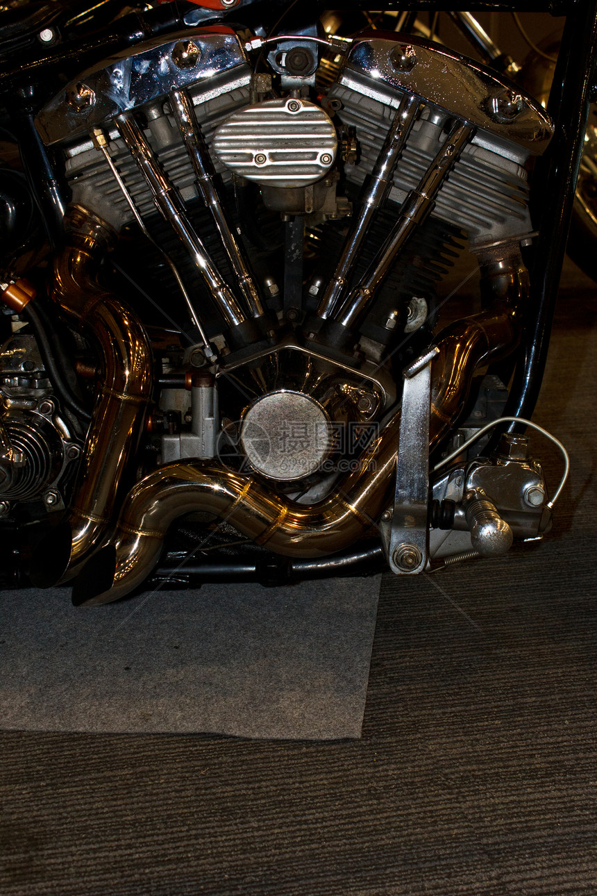 摩托车发动机旅行车轮圆柱速度双胞胎引擎合金力量风俗排气图片