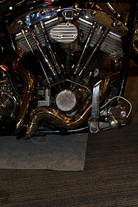摩托车发动机旅行车轮圆柱速度双胞胎引擎合金力量风俗排气背景图片